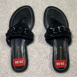 NEW Arturo Chiang Sandals Women’s Size 6 Black Sandals Stylish Black Flip Flops